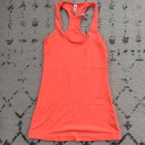 Lululemon tank